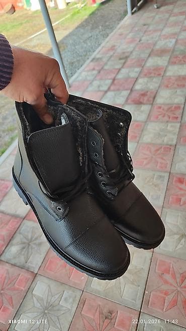 botlar: Qış üçün isti iş çəkmələri - Material: qalın, möhkəm qara dəriyə — 6