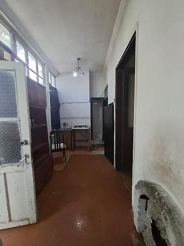 Seherin merkezinde. 28 may metrosunun teze cixisinin yaxinliginda — 8