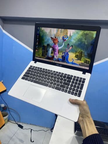İşlənmiş ASUS ProArt, 15.6 ", Intel Core i3, 256 GB, Ünvandan götürmə, Ödənişli çatdırılma, Rayonlara çatdırılma