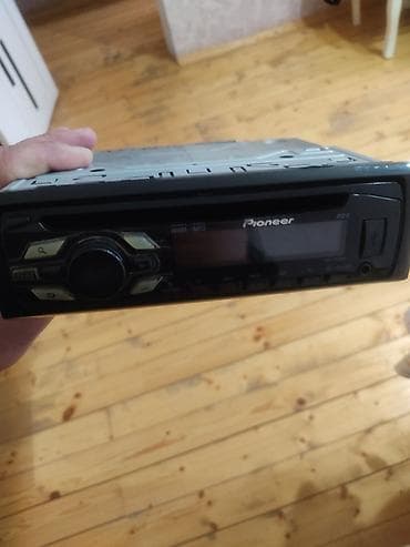 Maqnitol, Pioneer, AUX