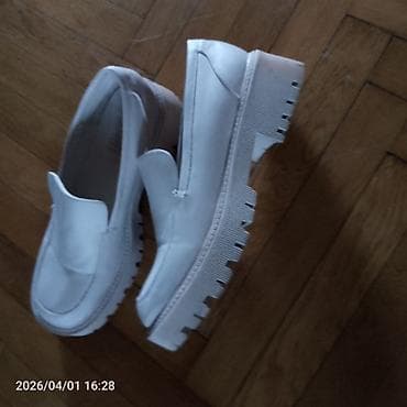 ayaqqab: Ağ rəngli qadın kişi loaferləri - Minimalist dizaynlı, klassik — 2