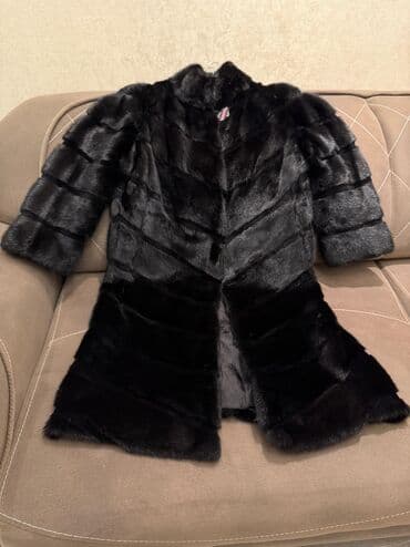 təbii qadın şubaları: Qara rəngli qadın kürkü - Material: təbii xəz görünüşlü, sıx və — 2