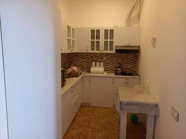 bina.az kiraye evler 2021: Nərimanov metrosunnan 2 dəqəlik məsafədə Metro Parknan üzbəüz 17 — 8