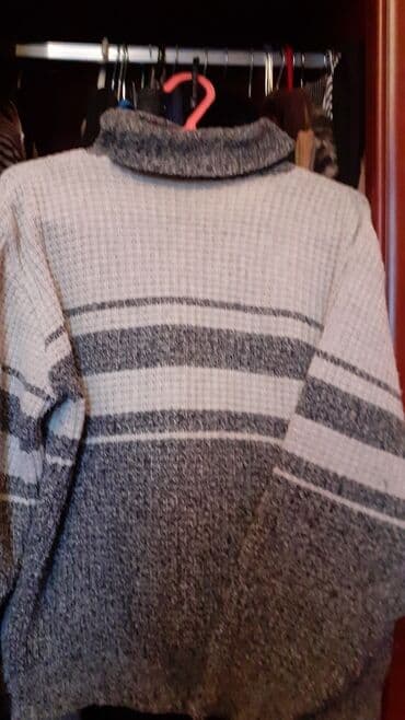 Köynəklər: Isti sviter seligeli.50-52 razmer.Keyfiyyetlidir сох təzə kimi Свитер — 1