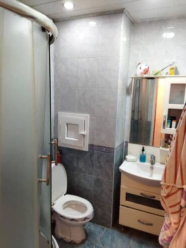 zabrata kirayə ev: Razində asan xidmətə yaxin 9 mertebeli binanın 1-ci mərtəbəsində — 2