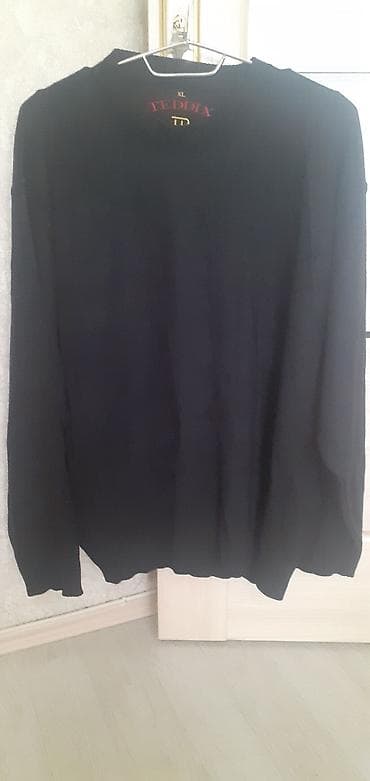 Şəxsi əşyalar: Kişi Sviteri,Ölçüsü Xl. Boy:170-175. 2-3 dəfə geyinilib,təzə kimidir — 4