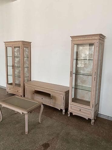 xonca desti: Klassik üslubda qonaq otağı mebel dəsti


Unvan ceyranbatan — 1