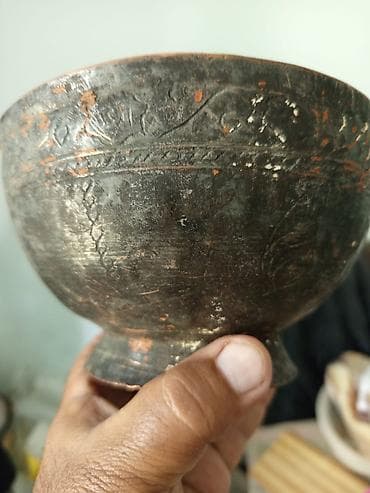 Əntiq əşyalar: Antik metal məcmeyilər və qısa qılınc dəsti çox dəyərli bir əsyadi — 5