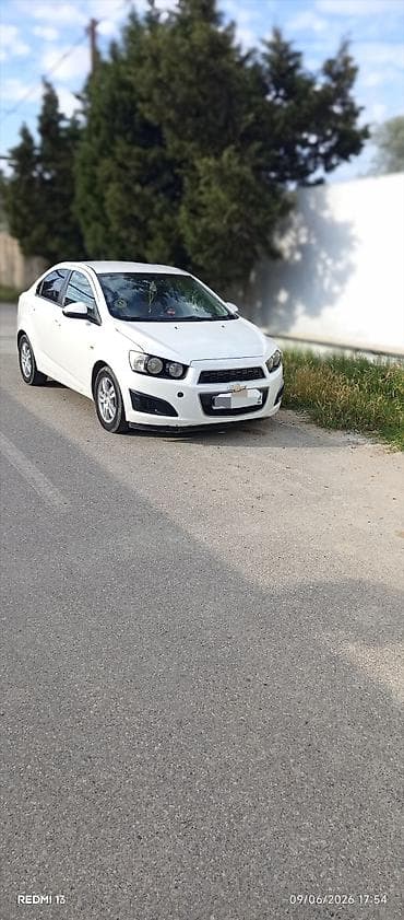 4 teker: Chevrolet Aveo: 1.4 l | 2012 il 240000 km Sedan — 1