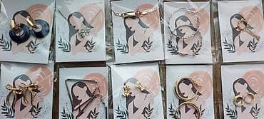 Eynəklər: Hər biri 5₼. Qadın aksesuarları dəsti – sırğalar və boyunbağı Məhsul — 5