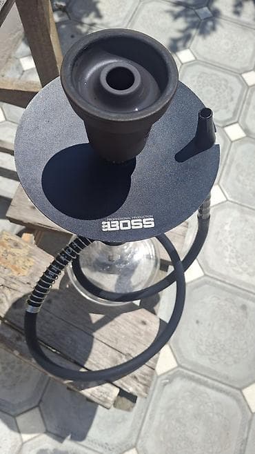 qelyan seti: BOSS markalı nargilə komplekti - Brend: BOSS (tray üzərində “BOSS — 4