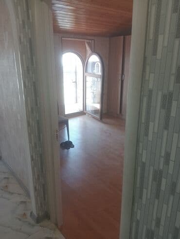 двухкомнатные новостройки в баку: Satılır/icarəyə verilir: 2 otaqlı mənzil Xüsusiyyətlər: - Daxili — 2