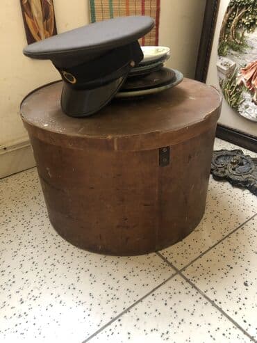 Qədim samovarlar: Стариная коробка для шляп — 1