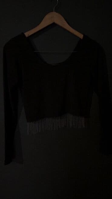 klassik qadın geyimləri: Qadın geyim dəsti – 4 parçalı İcinde hec geyinilmemis ve yeni olanida — 10