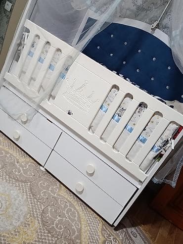 Oğlan və qız üçün, İşlənmiş, Dördbucaq, Beşik, Matras ilə, Yellənmə mexanizm ilə — 1