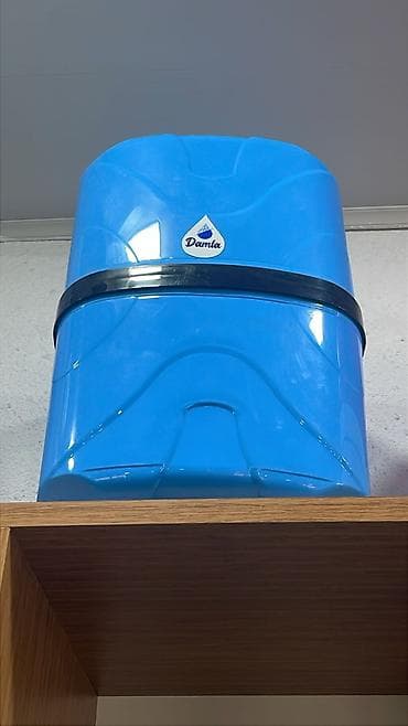 🔹 8 litrlik ehtiyad çəni var – daim ehtiyatda su saxlayır. 🔹 Motorlu — 1