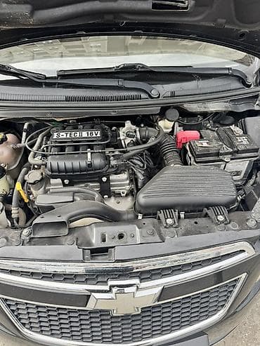 sur ron: Chevrolet Spark LS, qara rəngli, şəhər üçün kompakt hetçbek. Texniki — 3