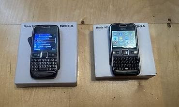 Elektron kitablar: Nokia qwerty klaviaturalı iki ədəd klassik mobil telefon. Model və — 1