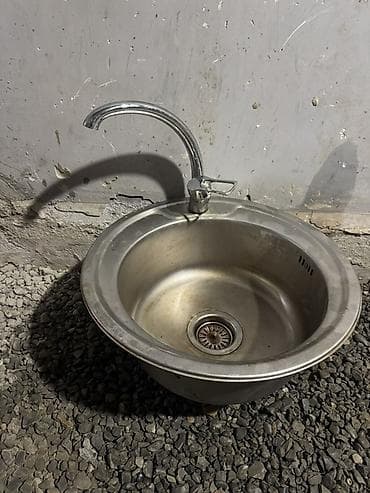 Dairəvi mətbəx çanağı və qarışdırıcı kran dəsti lalafo.az -da Dairəvi mətbəx çanağı və qarışdırıcı kran dəsti