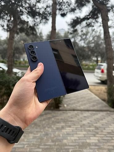 Samsung Galaxy Fold, rəng - Mavi