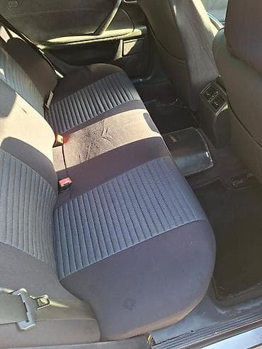 oturacaqlar masin: Mercedes-Benz E 240: 2.4 l | 2000 il Sedan — 3