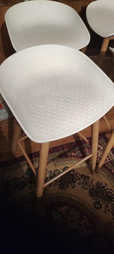 sve od koze: Duqqət. ofis stulları.cəmi 4 ədəd qaldı. plastik polat.türk malı.cox — 1