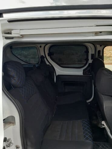 fiat doblo ölüxana: Renault Dokker, ağ rəngli, 4 qapılı kombo/van. Əsas xüsusiyyətlər: - — 7