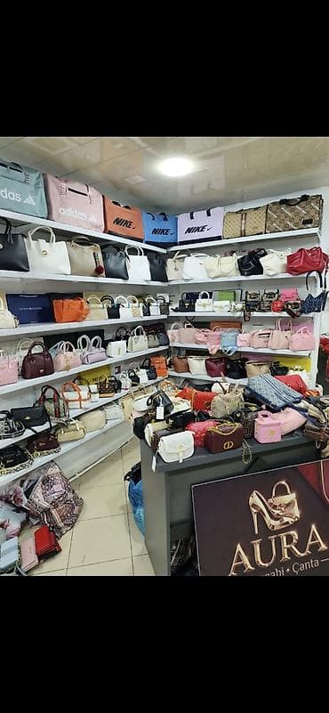 Daşınmaz əmlak: İnşaatçılarda Saf Su marketle üz üze aura canta magazasında 2900manata — 4