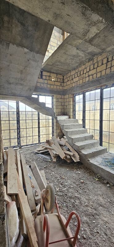 sumqayit 5 ci mikrorayon: 6 otaqlı, 324 kv. m, Kredit yoxdur, Təmirsiz — 2