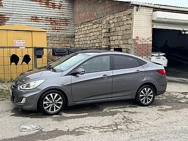 hundai disk: Hyundai Accent sedan - Kuzov: 4 qapılı sedan, boz rəng - Mühərrik — 2