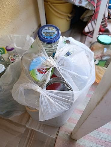 Şəxsi əşyalar: 3 kuloluĝ balonlar vä balaca bankalar satilir qiymäti razilaşma yolu — 6