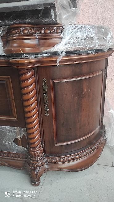 taxta komod: Təzə kimidi. - Material: tam ağac (tünd qoz rəngli). - Dizayn: oyma — 4