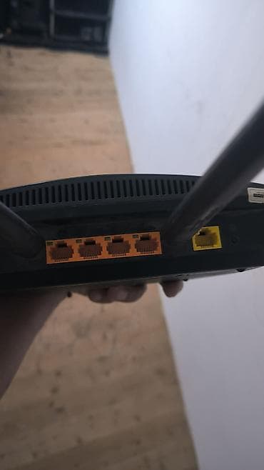 Модемы и сетевое оборудование: Işlənmiş. Heç bir problemi yoxdur. Optikə keçdiyim üçün satıram — 2
