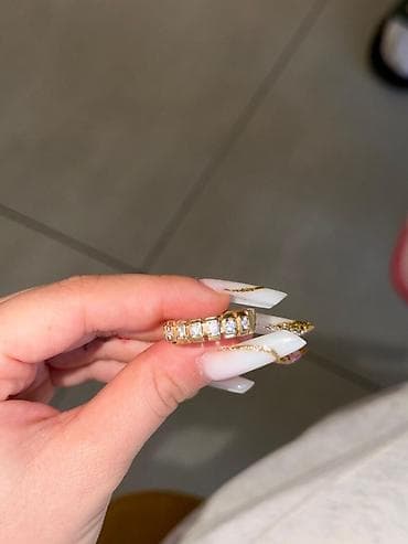 irşad electronics saat: Qızıl nişan üzükləri – briliant qaşlı, təcili satılır Təzə alınmış — 3