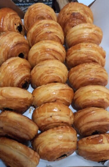 Xəngəl və ev yeməkləri üçün əl işi xəmir məhsulları və şirniyyatlar