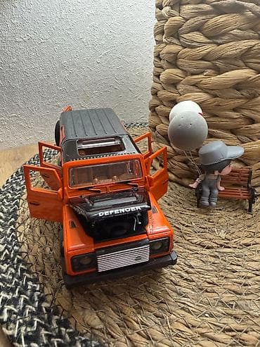 Игрушки: Land Rover Defender 110 metal oyuncaq maşını satılır. ✔️ Metal — 6
