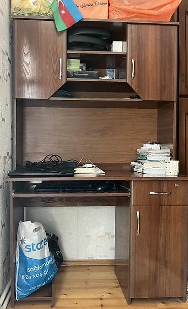 Kompyuter masası və tumbaların dəsti - Material: ağac naxışlı laminat lalafo.az -da Kompyuter masası və tumbaların dəsti - Material: ağac naxışlı laminat