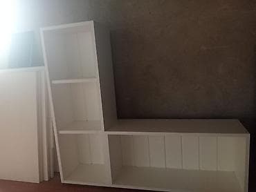 Kitab rəfi, Corner shelf