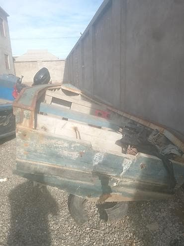 qanli el sekilleri: Taxta balıqçı qayığı - Korpus: klassik taxta konstruksiya, V formalı — 6