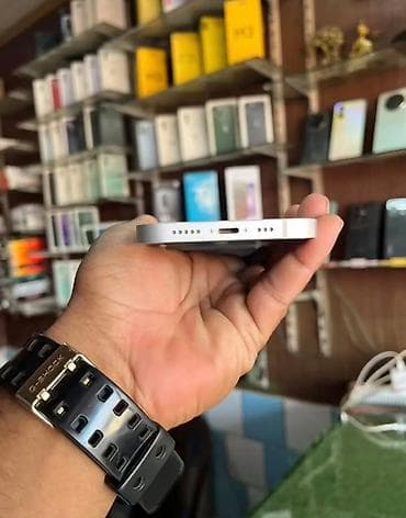 telefon a 32: IPhone 13, 128 GB, Ağ, Zəmanət, Simsiz şarj, Face ID — 5