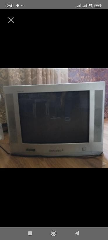 tv android box: Kineskop (CRT) televizor – gümüşü korpus, ön paneldə stereo dinamiklər — 1