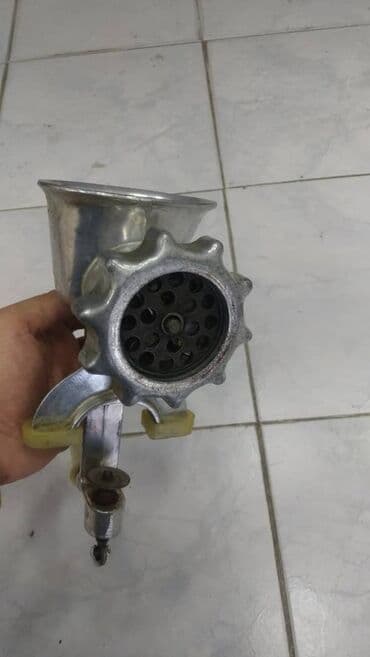 бетонный башмак для забора: Ət çəkən satılır — 1