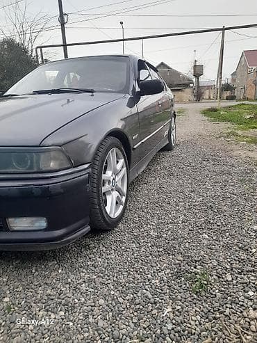 qazel sobol satilir: BMW 3 Seriyası E36 sedan - Kuzov: 4 qapılı sedan, tünd boz rəng - — 4