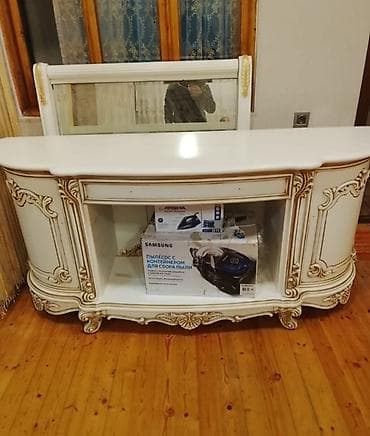 Komodlar: Yeni, Güzgülü — 1