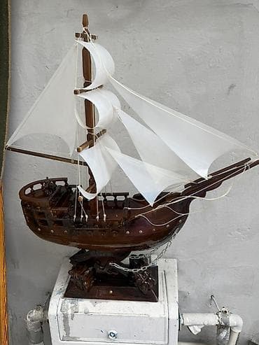 bas gitara: Taxta yelkənli gəmi maketi - Material: cilalanmış ağac gövdə və — 4