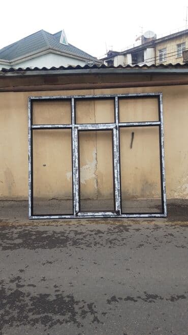 Plastik qapı pencere sifarişi Qalın demirle ve keyfiyyetli