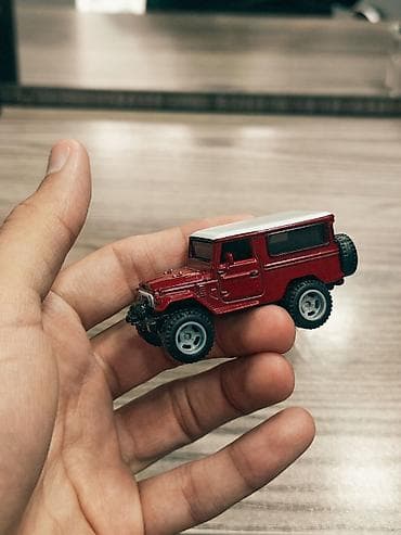 jeep wj: Kolleksiya üçün metal oyuncaq off-road jeep modeli diski deyisib - — 2
