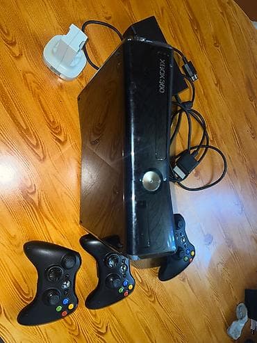 xbox coystik: Salam! Şəkillərdə gördüyünüz Xbox 360 Slim modelini satıram. Konsol — 4