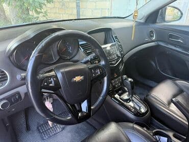 şevralet kobalt: Chevrolet Cruze: 1.4 l | 2014 il 33800 km Sedan — 3