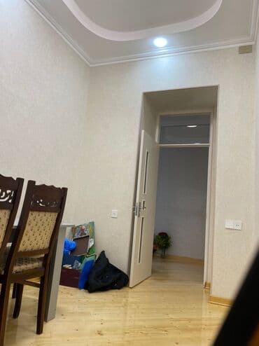 memar əcəmi kirayə: Satılır/studiya tipli kiçik mənzil - Plan: açıq mətbəxli studiya — 7